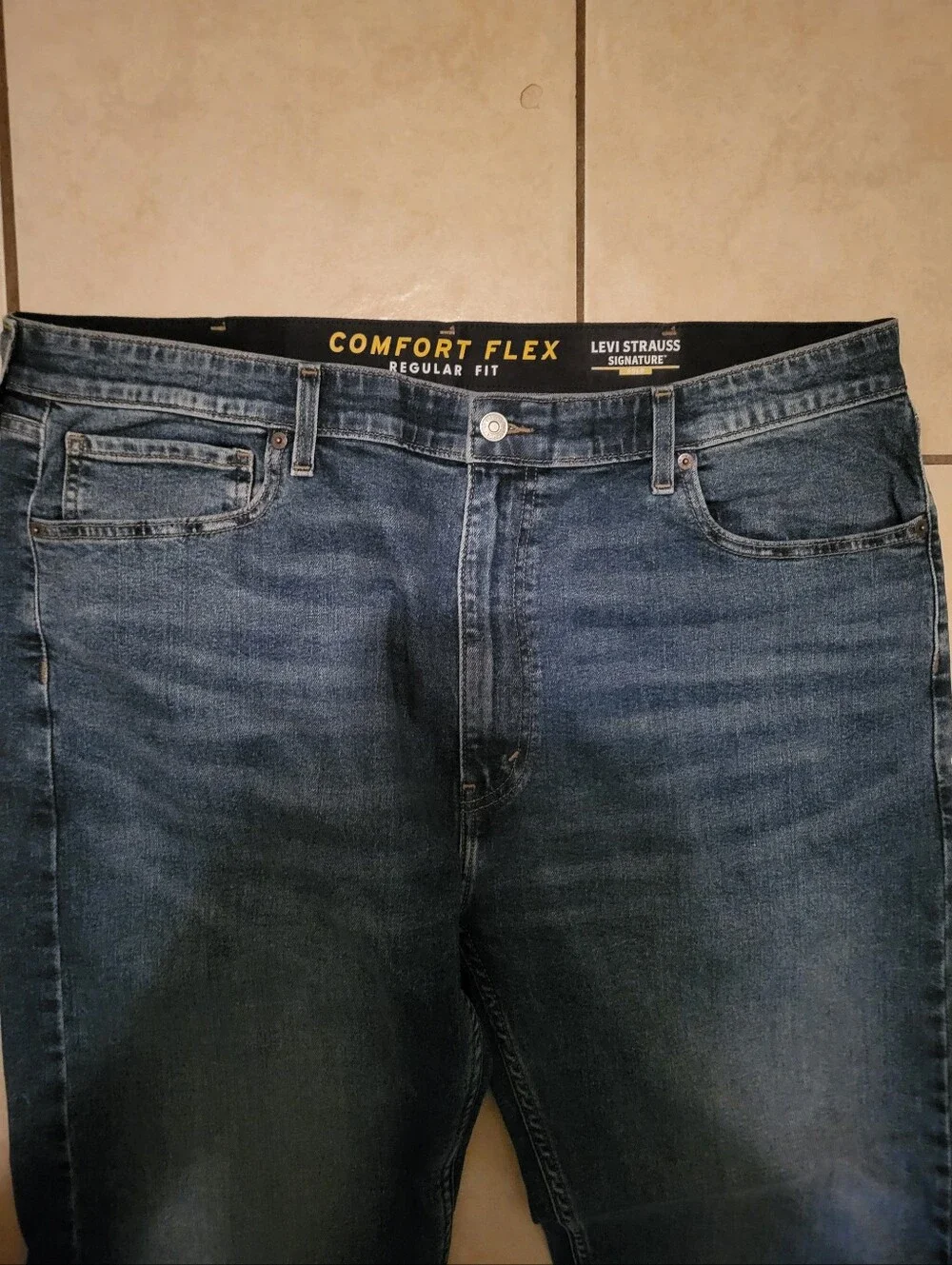 Levi's Dark Blue Relaxed Fit Men's Jeans